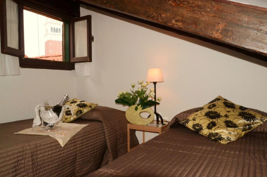 Ferienwohnung Attico San Marco Venedig Zimmer foto